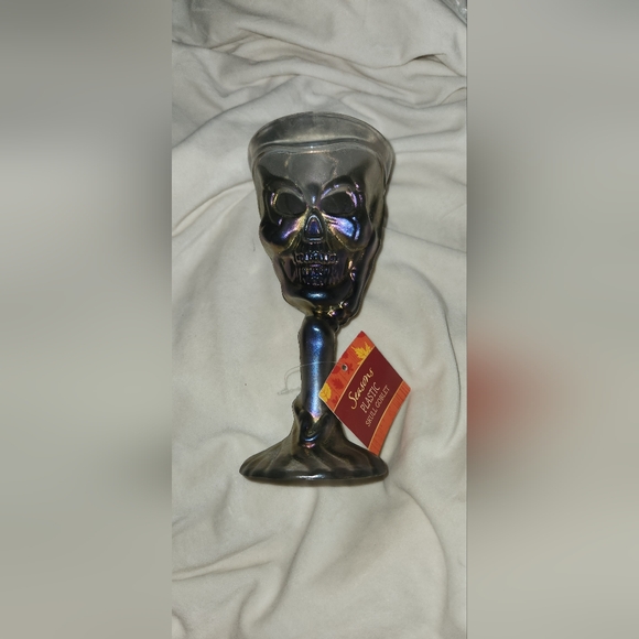 Signature Select Other - Plastic skull Goblet